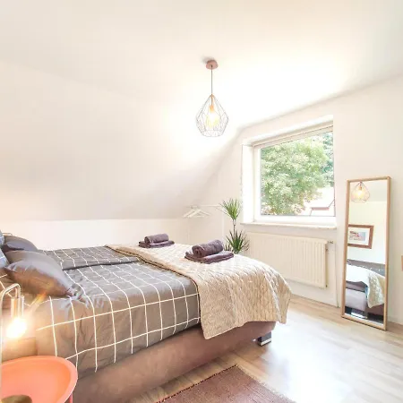 Inikama - Bohemian Im Grünen Apartment